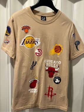 NBA Team Logo Graphic Tee - Beige Size Medium